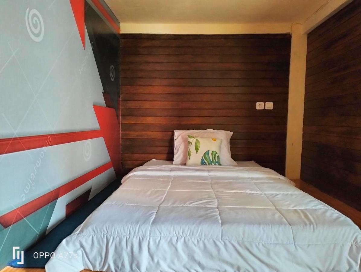 Tara Hostel Batununggul Esterno foto
