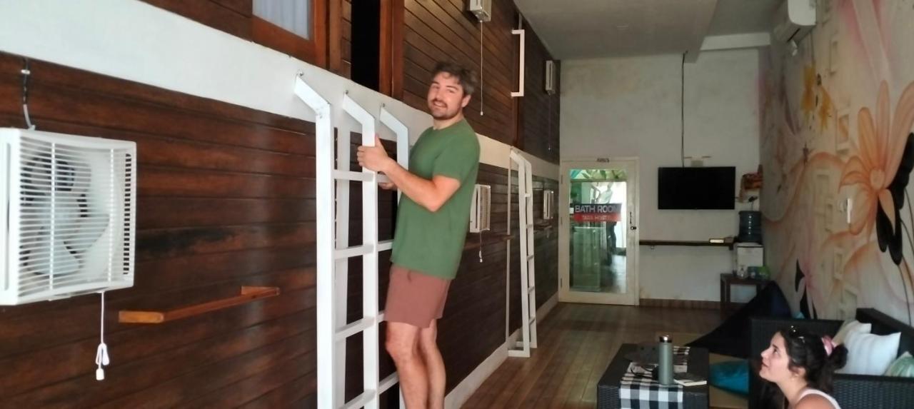 Tara Hostel Batununggul Esterno foto