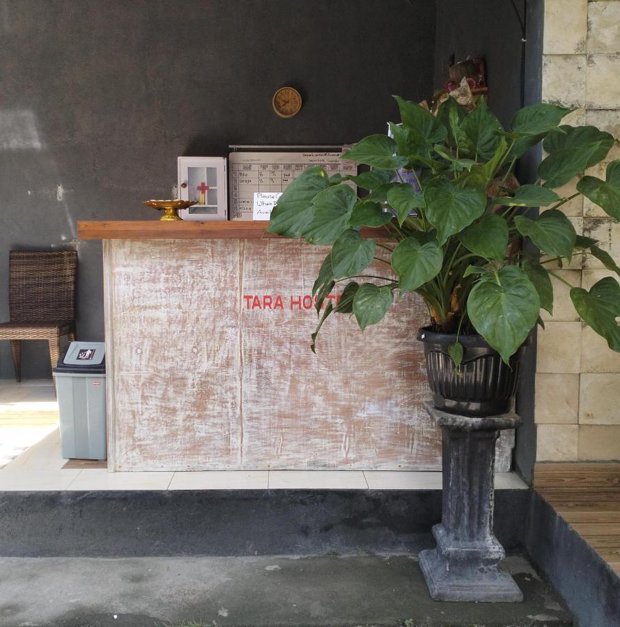 Tara Hostel Batununggul Esterno foto